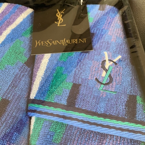 Sold❌❌HOST PICK 📍BNIB AUTHENTIC YSL TOWEL SET💙💥SALE💥 - Picture 2 of 4